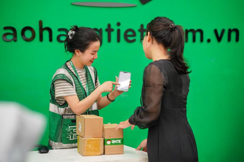 Dịch vụ khai giá là gì? Hiểu đúng để bảo vệ quyền lợi và hàng hóa của bạn