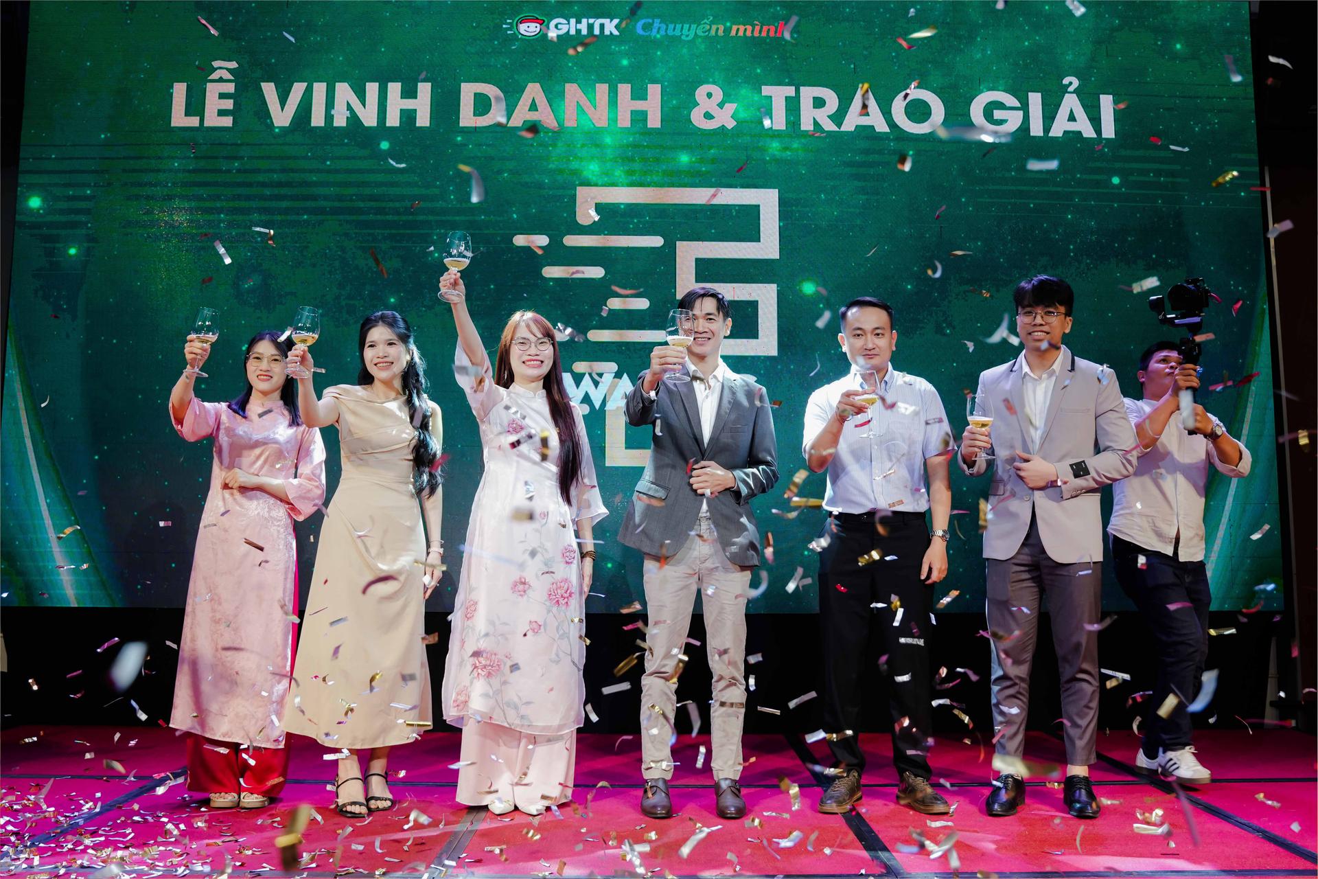 GHTK TỔ CHỨC LỄ VINH DANH VÀ TRAO GIẢI F-AWARDS 2024- 2025 TẠI 10 ĐIỂM CẦU TRÊN CẢ NƯỚC