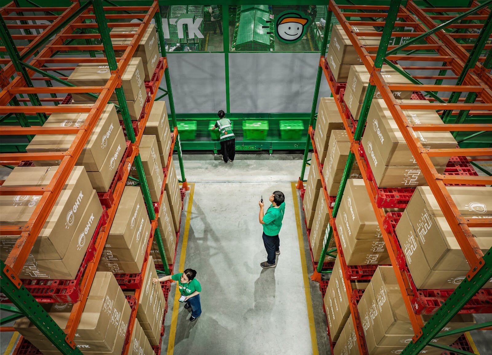 Không chỉ là nơi để hàng: 5 lợi ích cực lớn của kho bãi mà chủ shop cần biết