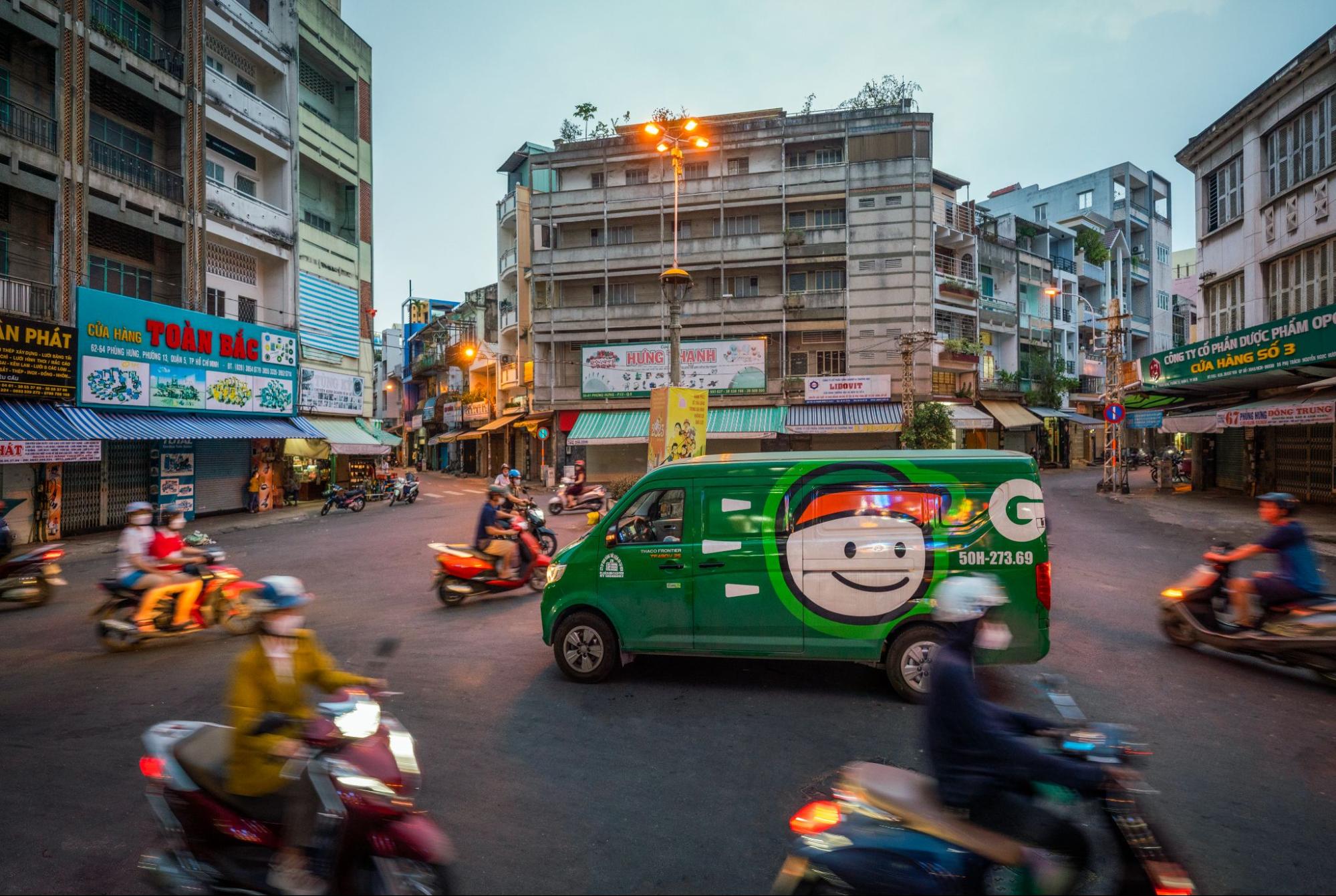 Dịch vụ vận chuyển đường bộ: Ưu nhược điểm, Giá cả & Quy trình