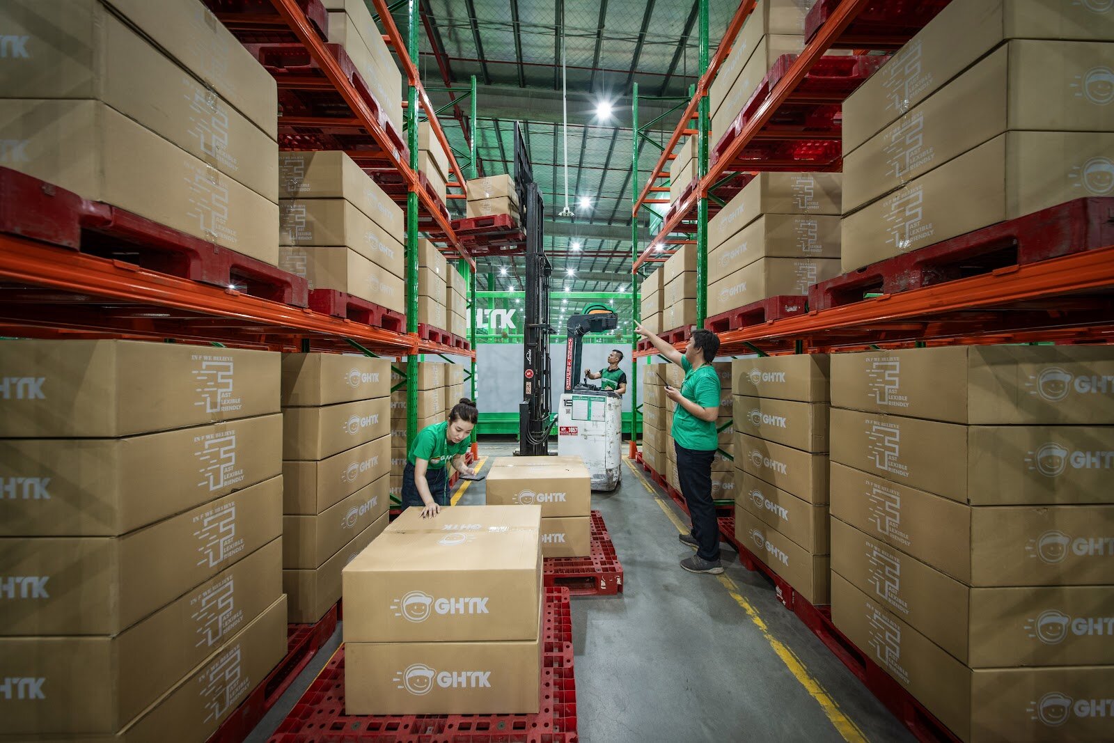 Giải pháp vận chuyển hàng điện máy cồng kềnh: Giảm tỷ lệ hàng vỡ, tăng trải nghiệm giao – lắp