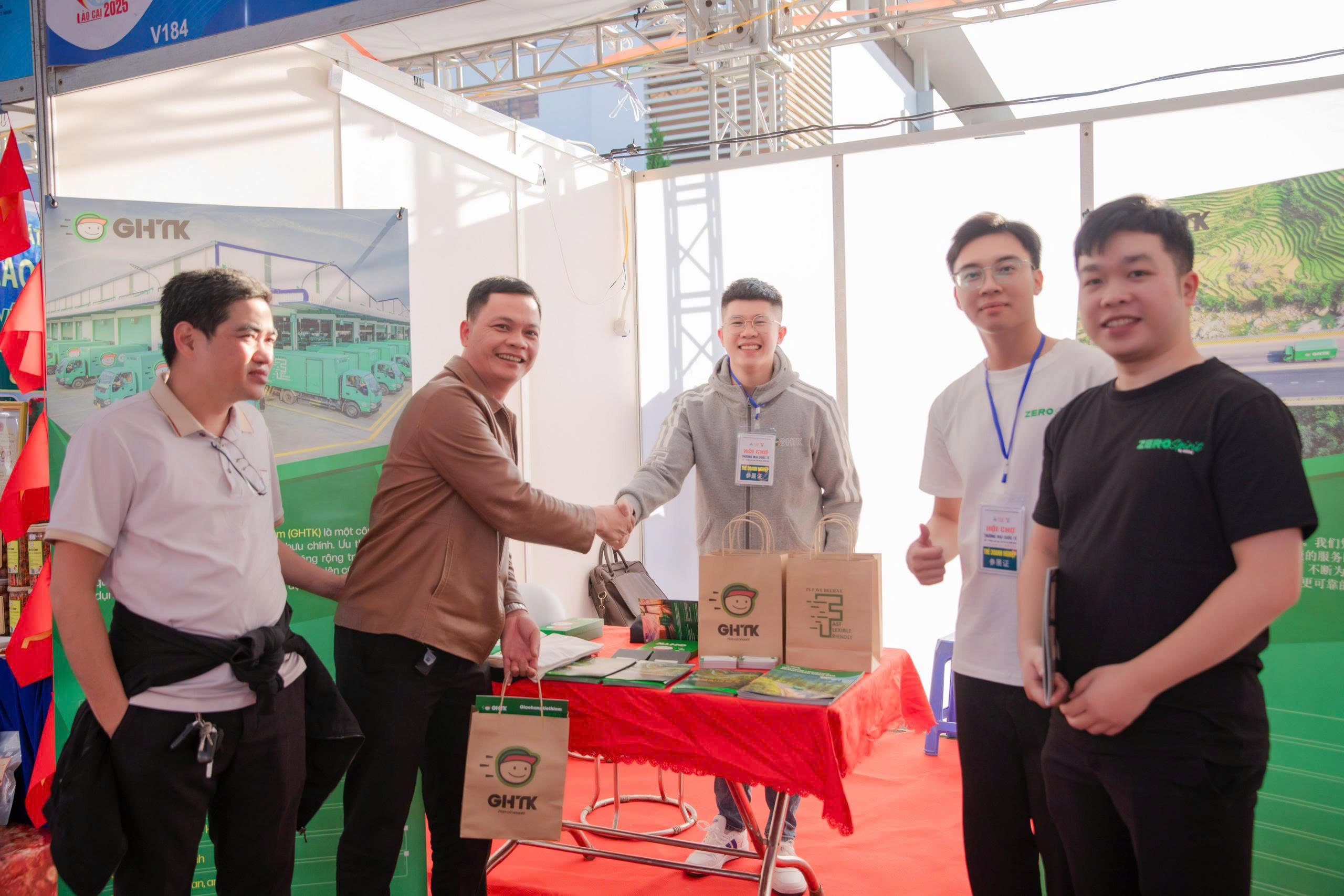 GHTK góp mặt tại Hội chợ Thương mại Quốc tế Việt – Trung 2025: Kết nối và phát triển