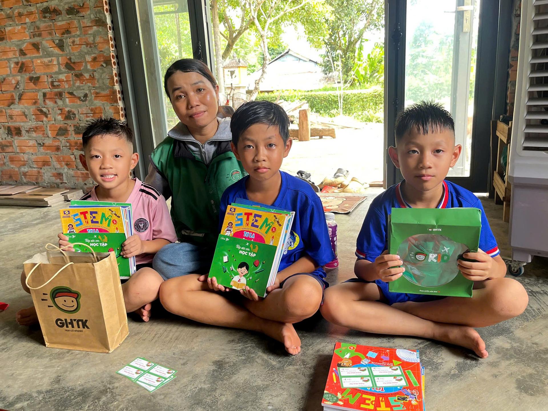 QUỸ CARE KID TRAO TẶNG 36 SUẤT HỌC BỔNG TỚI CON EM CÓ HOÀN CẢNH KHÓ KHĂN