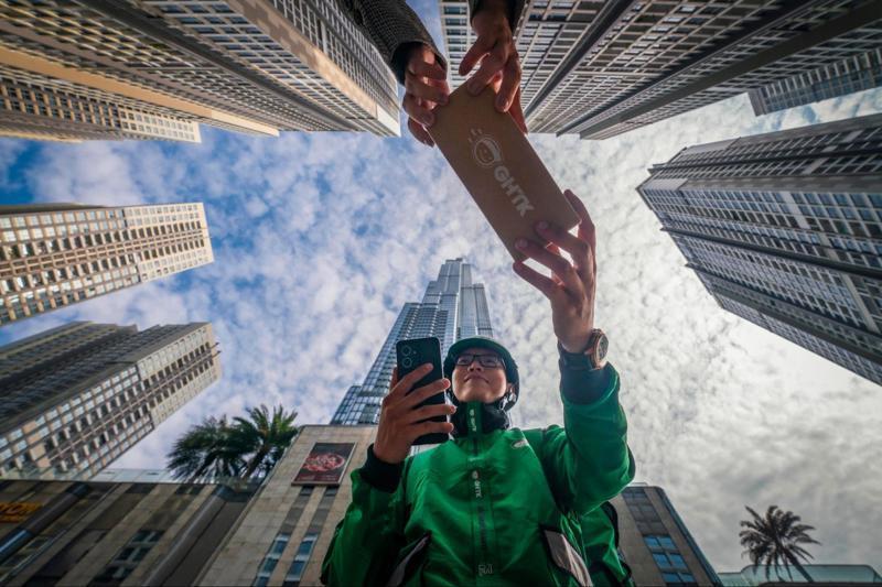 Giao hàng tiêu chuẩn là gì? Chi tiết thời gian giao và bảng giá mới nhất 2025