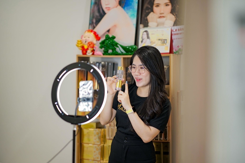 Bắt đầu bán hàng online: Kế hoạch 10 bước và top sản phẩm nên kinh doanh 2026