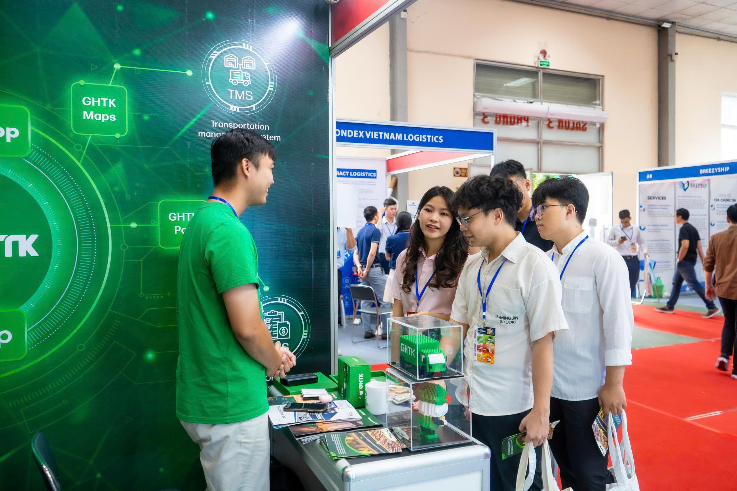 GHTK tham dự Triển lãm Giao hàng thông minh Việt Nam 2025: Đồng hành đổi mới – Kết nối giá trị