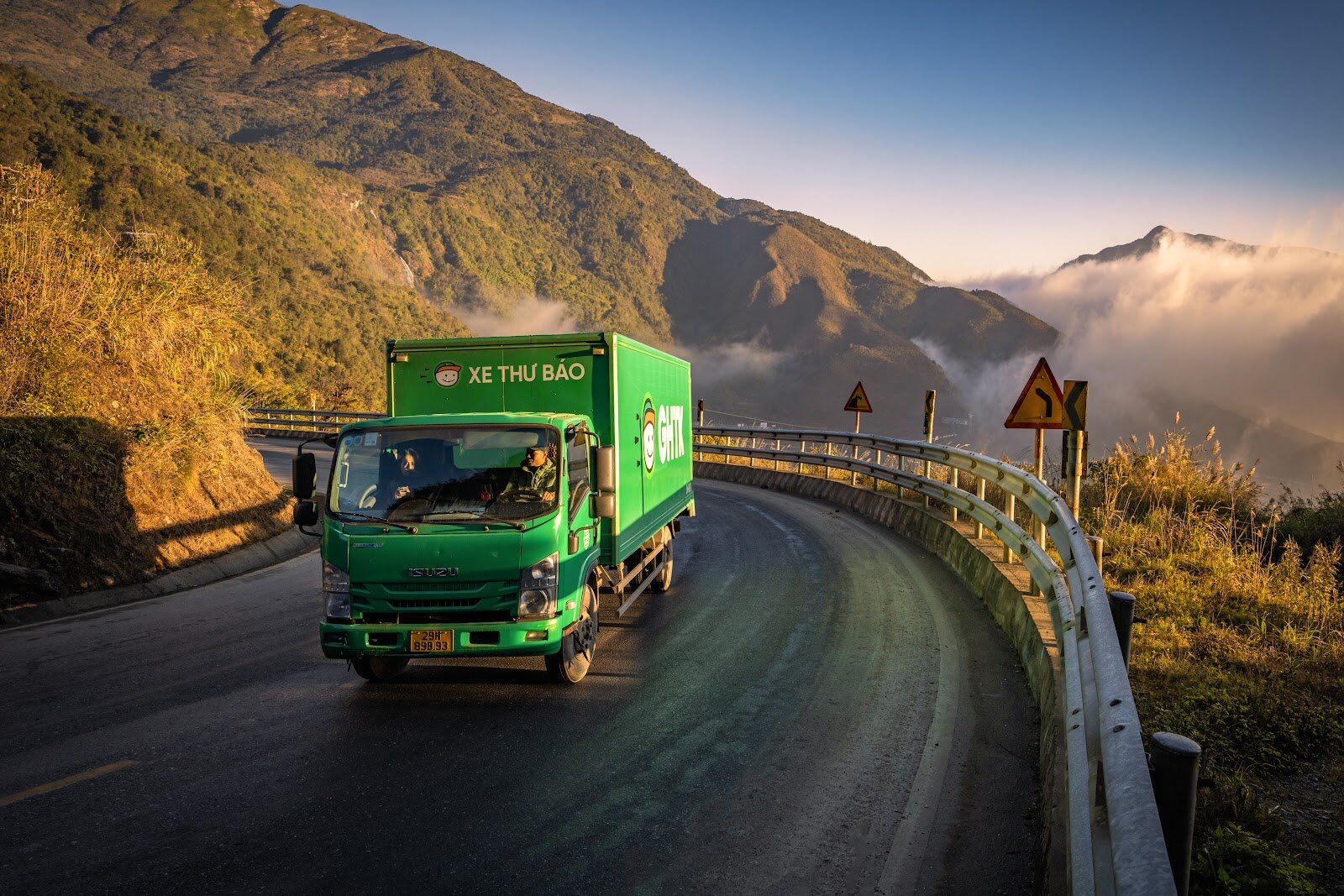 Chiến lược tối ưu chi phí vận hành và Logistics trước biến động giá xăng dầu